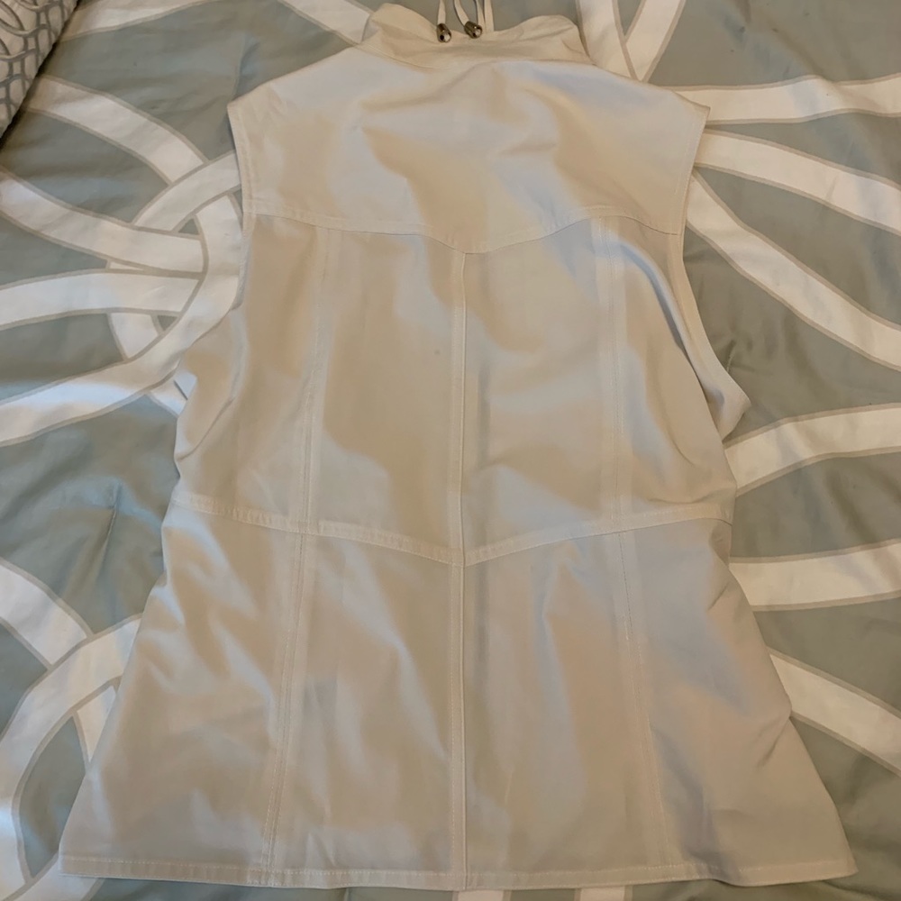 Vest - Picture 4 of 4